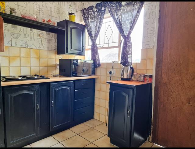 4 BEDROOM HOUSE RENTED IN BRACKENDOWNS